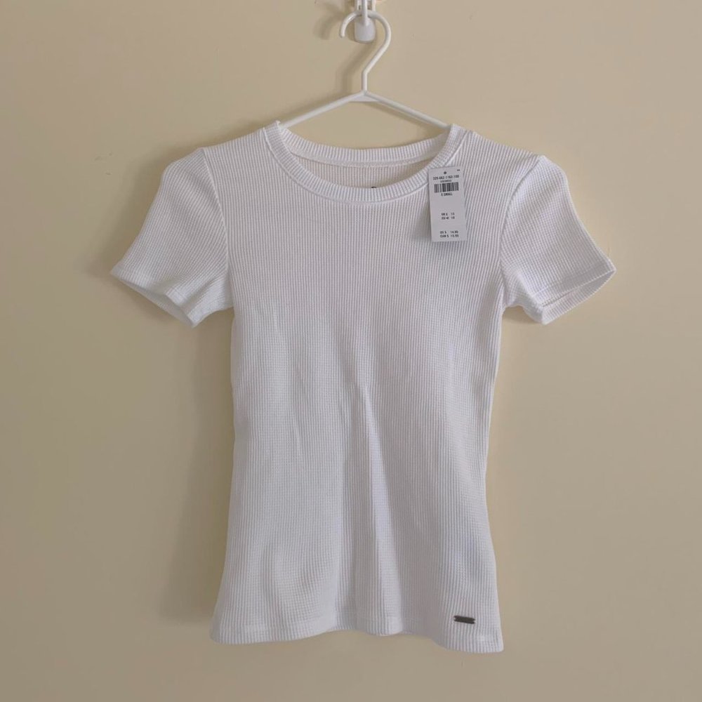 🧇White Hollister Waffle Tee🧇